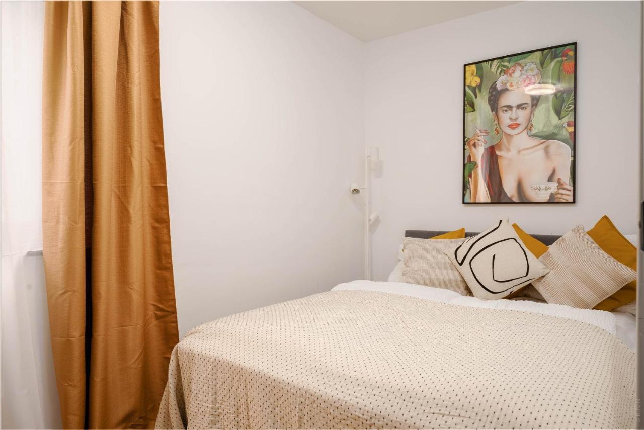 King Bed Home, Next To Akh Michelbeuern Wien Exterior foto